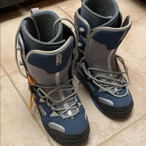Vans Snowboard boots